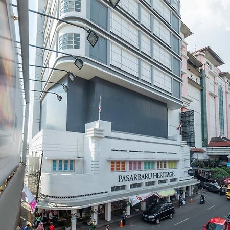 Super Oyo Collection O Hotel Pasar Baru Heritage Bandung Esterno foto